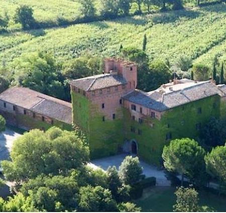 Castello Di San Fabiano Guest House Monteroni dʼArbia Eksteriør bilde